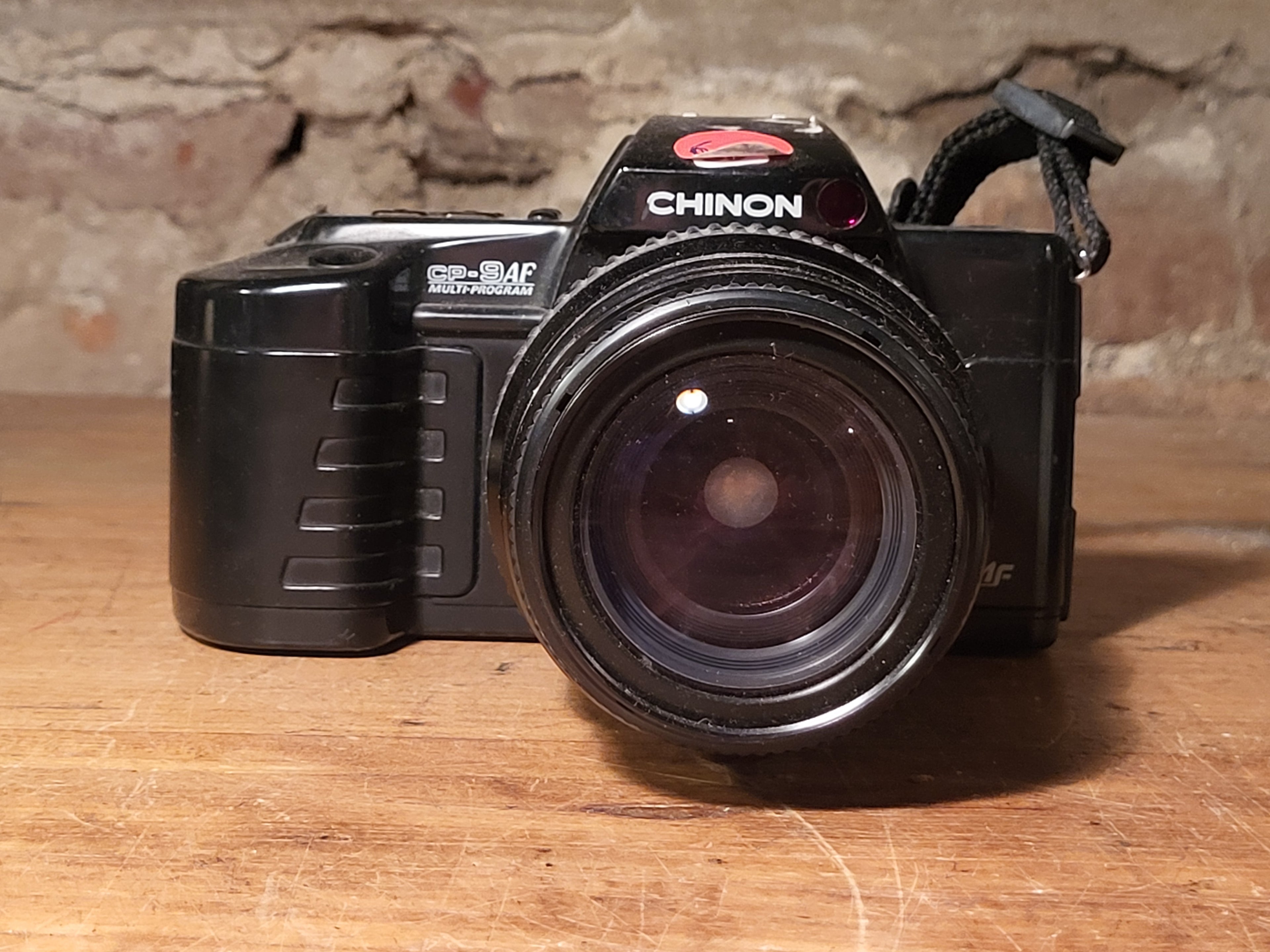 Chinon CP-9AF Multi-Program met Chinon Zoom 35-135mm lens – vintage analoge camera bij De Majum Rotterdam