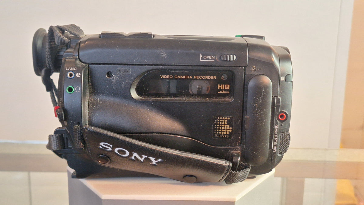 Sony Handycam CCD-TR680E Hi8 videocamera – aanvullende productfoto 3