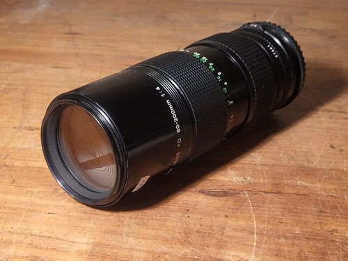 Canon FD Zoom Lens 80-200mm f/4 voor Canon FD – vintage analoge camera bij De Majum Rotterdam