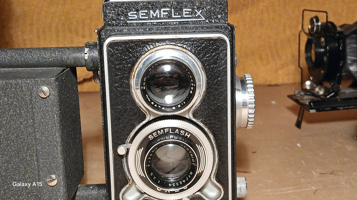 Semflex Semflash 6×6 TLR met SOM Berthiot 75mm f/3.5 – foto 2