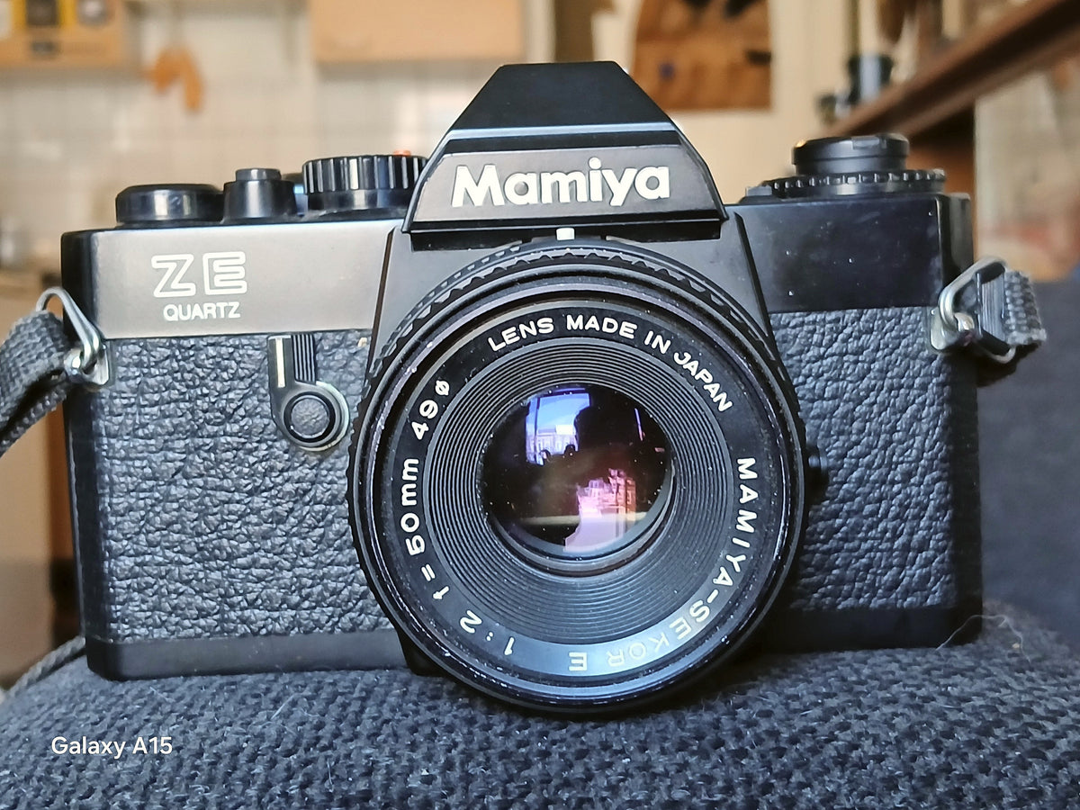 Mamiya ZE Quartz + Mamiya-Sekor E 50mm f/2