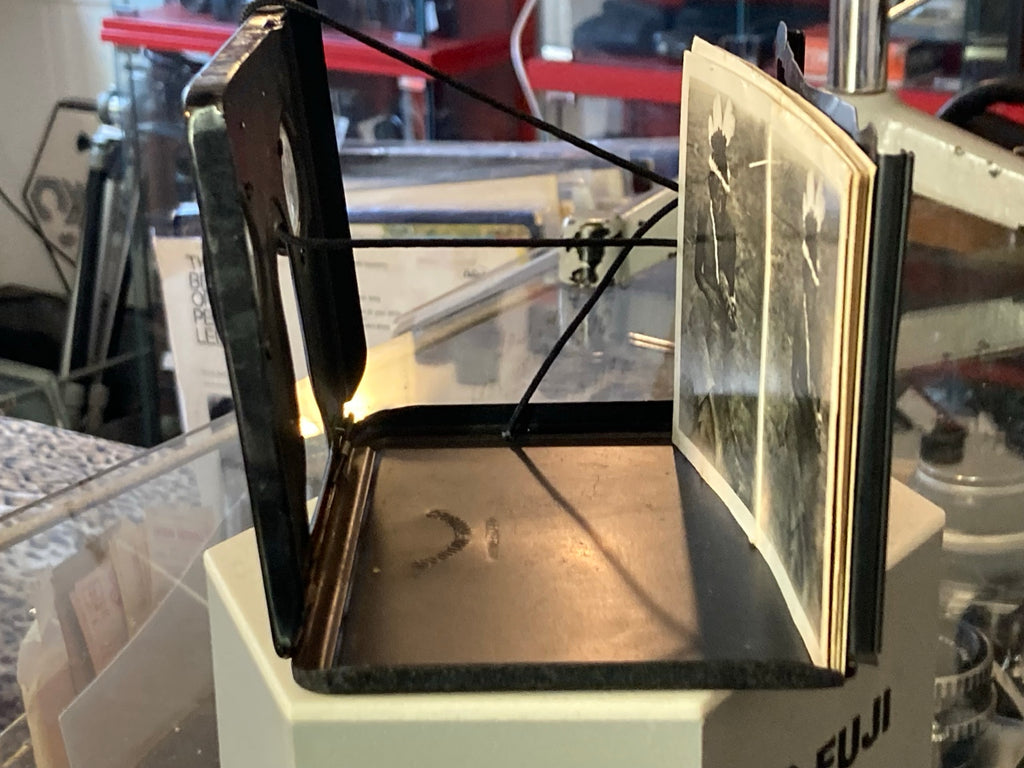 Original Indupor stereoscoop met stereofoto's - zijkant