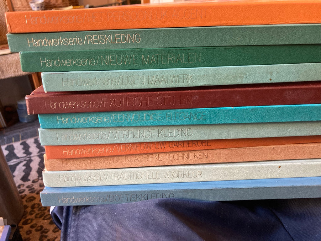 Time-Life Handwerkserie, elf boeken opgestapeld met titels zichtbaar